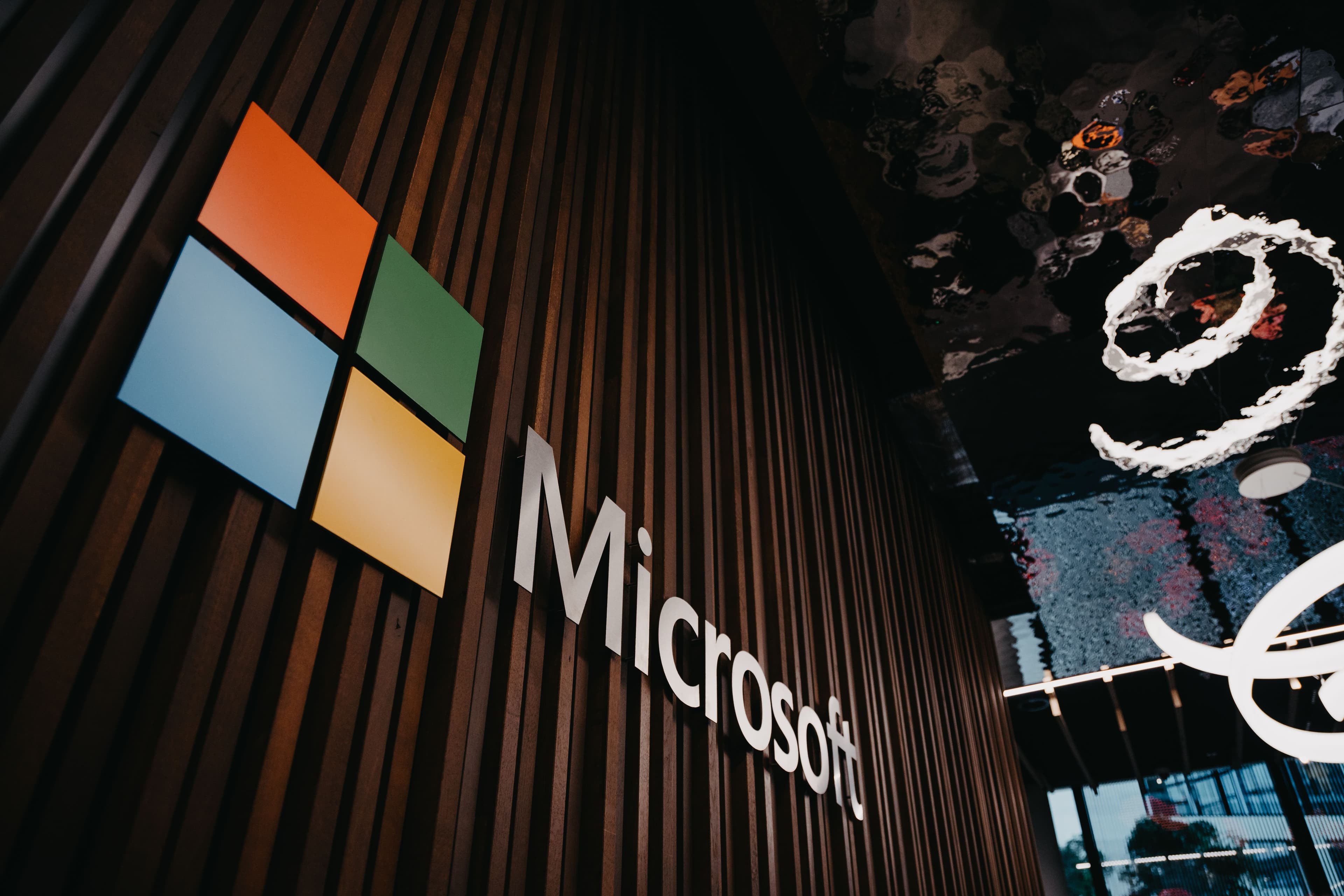 Microsoft 365 på eget domene: Den komplette guiden for norske bedrifter